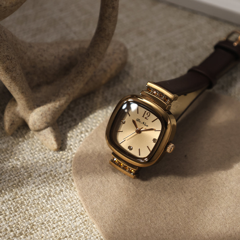 Women’s Mini Square Vintage Fashion Watch